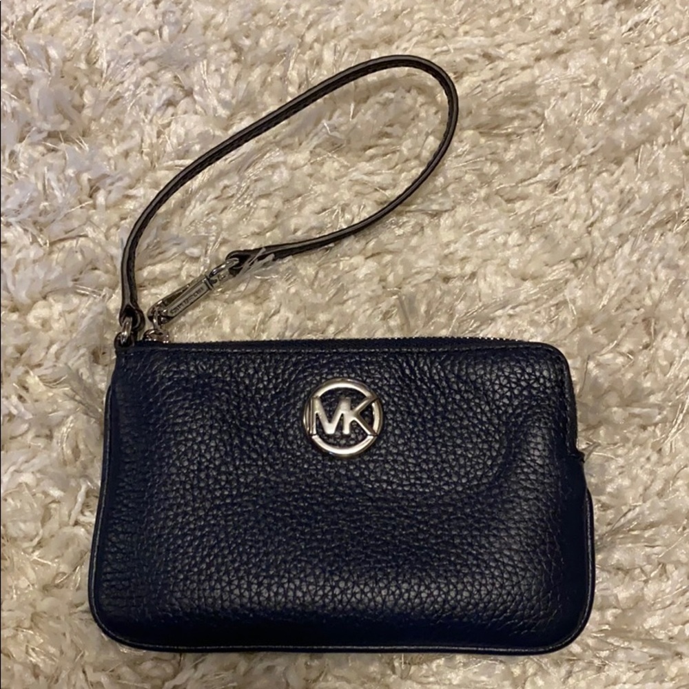 Michael kors Fulton navy wristlet
